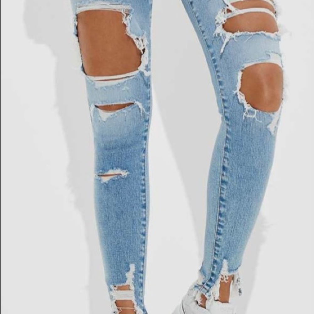 American Eagle vintage distressed stretch jeans